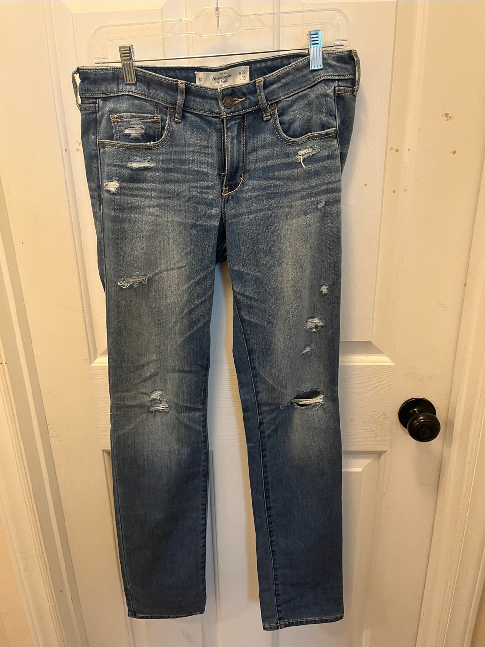 LIKE NEW Abercrombie & Fitch Women’s Skinny Distressed Jeans - Blue - 28/6R